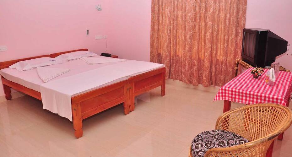 Coral Cove Beach Resort, Varkala 5
